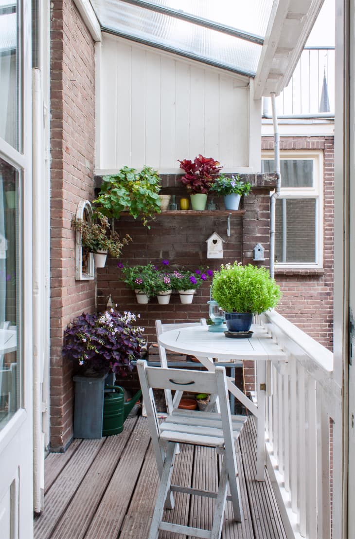 16 Apartment Patio Ideas - How to Decorate an Apartment Patio